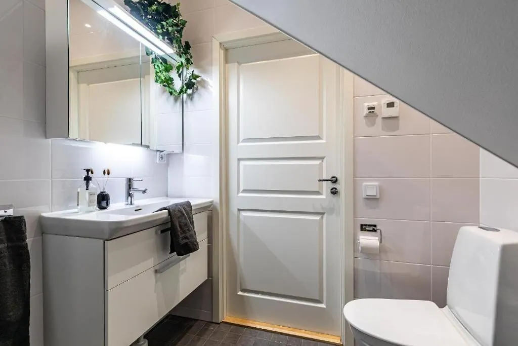 Beautiful And Modern Accommodation Near Stockholm City 0*,